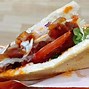 Bánh Mì Kẹp Thịt Hình Tam Giác